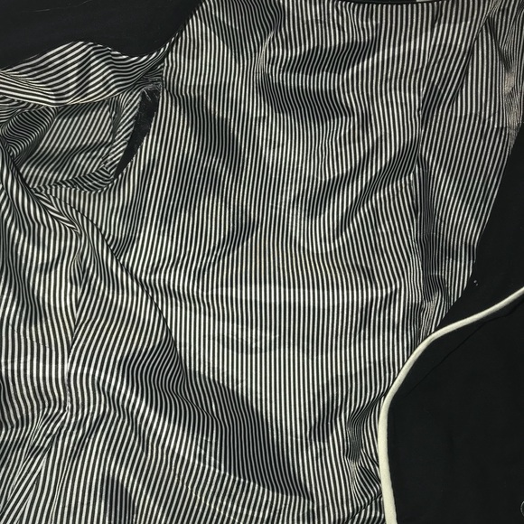 Single button blazer - Picture 2 of 3